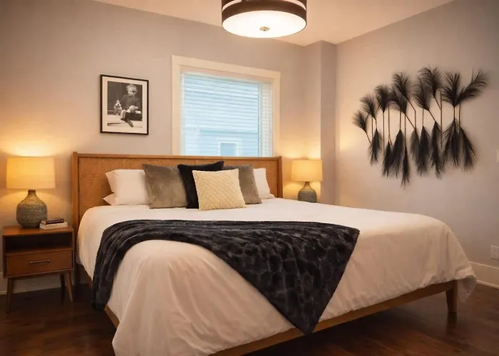 Cozy 4-bedroom In *